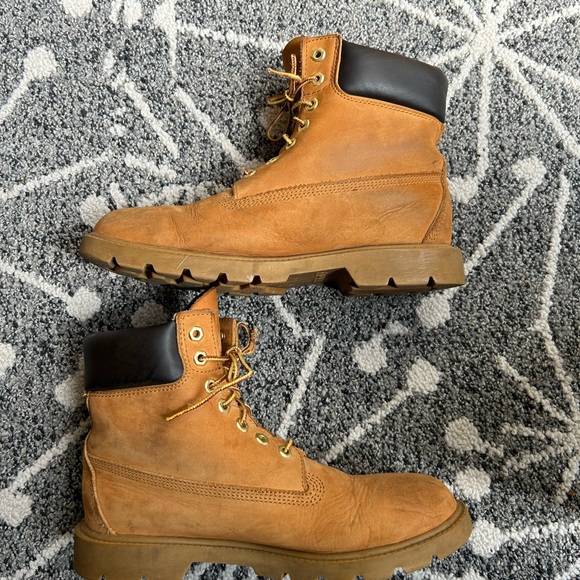 Classic Timberland Tan High Work Utility Boots with Padded Ankle Collar - Picture 4 of 8